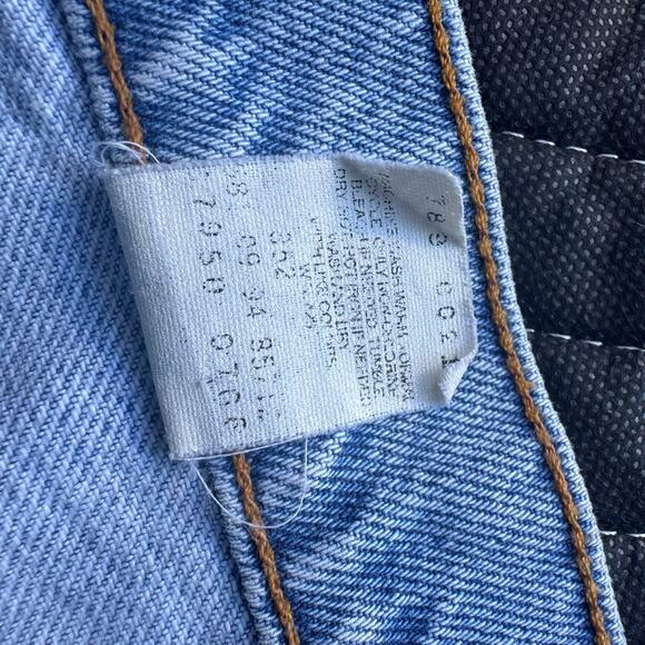 Vintage Levi’s 950 Women’s Blue Jeans 7 MED USA Made Relaxed Fit Tapered Leg - Picture 14 of 16